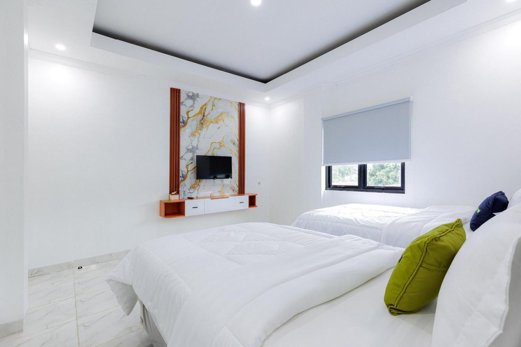 Urbanview Hotel Amira Syariah Bogor Pamoyanan Экстерьер фото